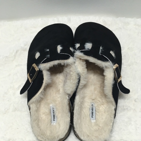 Forever 21 Fur-Lined Clog - Picture 3 of 3
